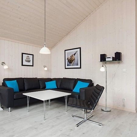 8 Person Holiday Home In Gro Enbrode Großenbrode Εξωτερικό φωτογραφία